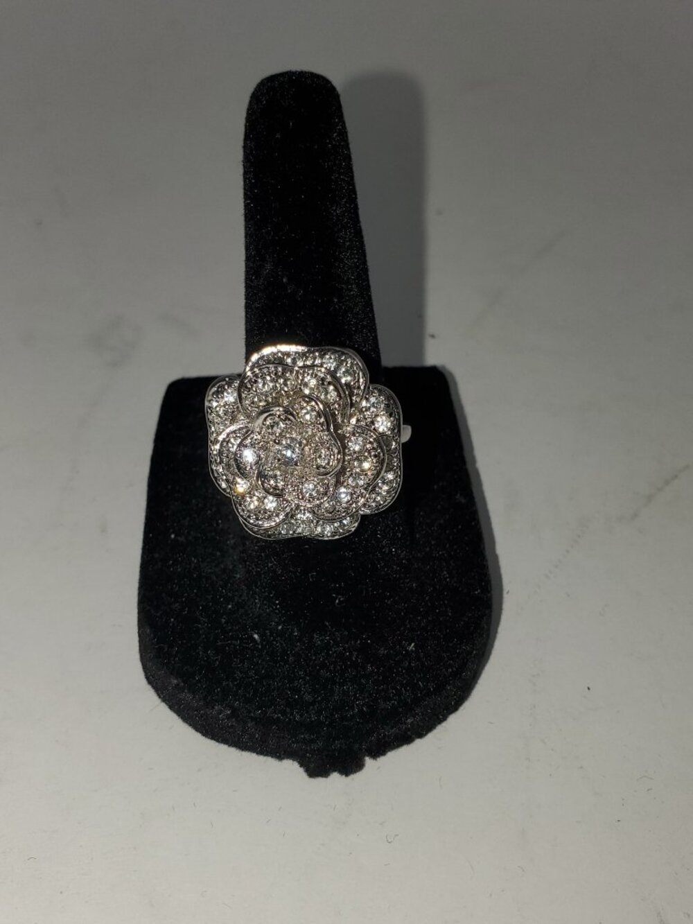 Vintage-style Silver-Tone Rose Flower Cocktail Ring, Size 7